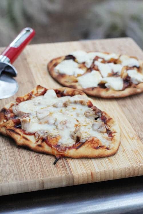 quick-delicious-naan-pizzas-baked-grilled