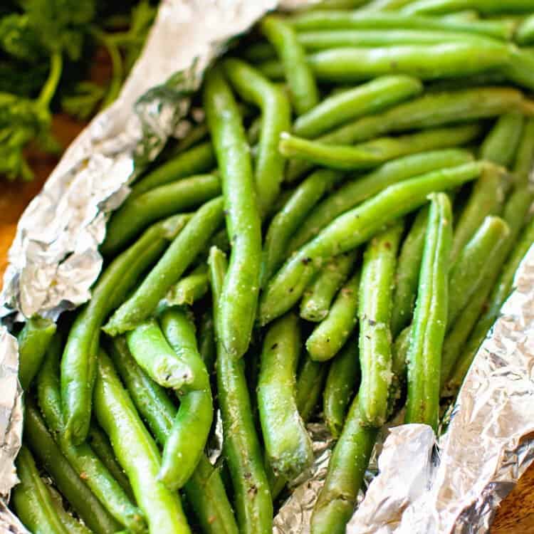 https://gimmesomegrilling.com/wp-content/uploads/2018/07/Green-Beans-in-Foil-750x750.jpg