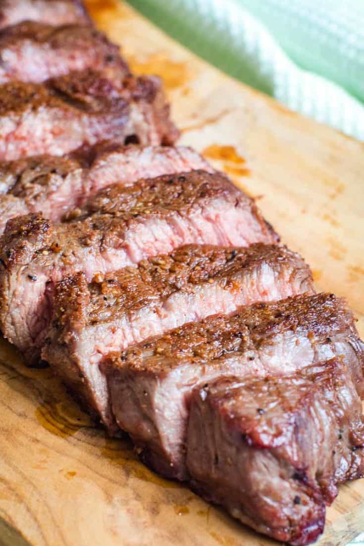 How to Grill Steak on Charcoal Grill! Gimme Some Grilling